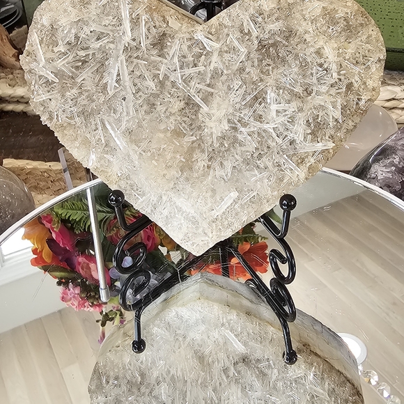Gorgeous Large Quartz Heart With Sparkly Quartz Needles 5" X 4" With Stand - Picture 5 of 16
